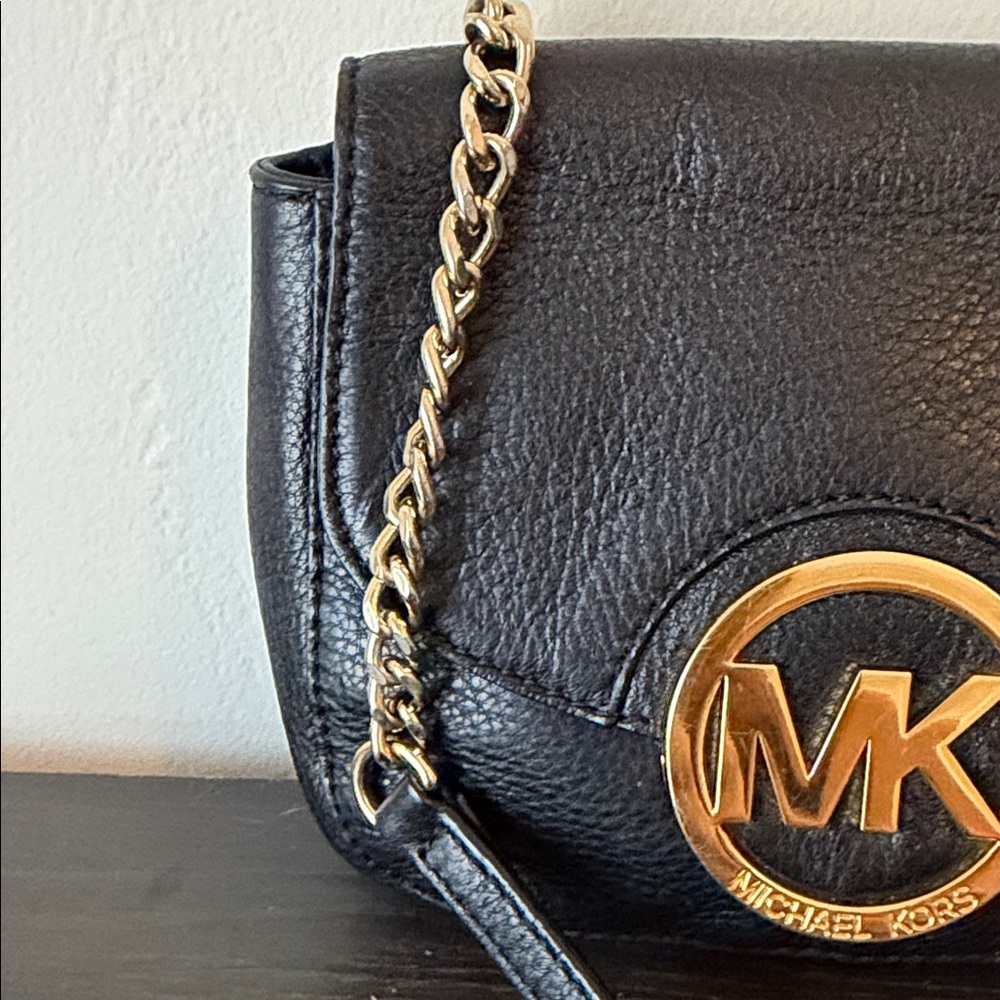 Michael Kors Black Pebbled Leather Crossbody Bag with Gold Accents - Picture 3 of 5